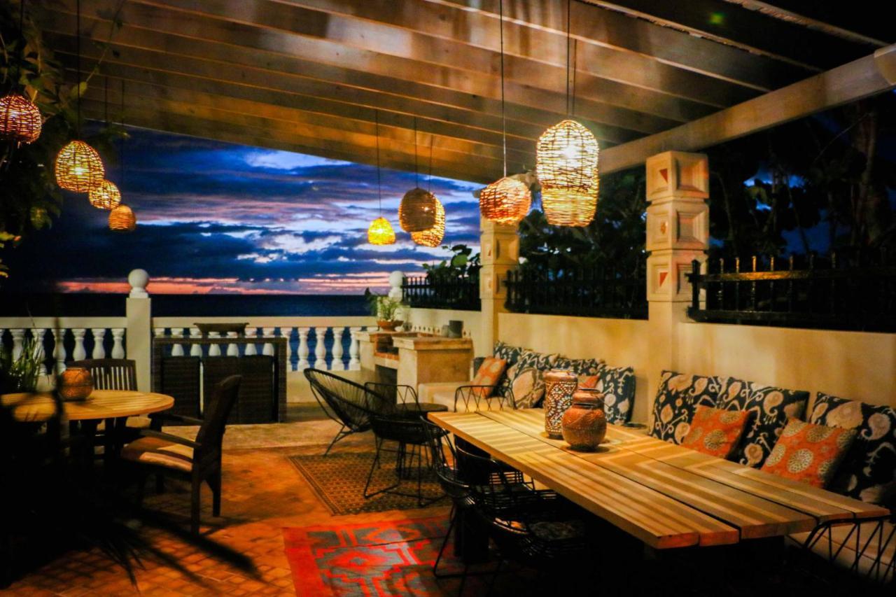 Tres Sirenas Beach Inn Rincon Exterior photo